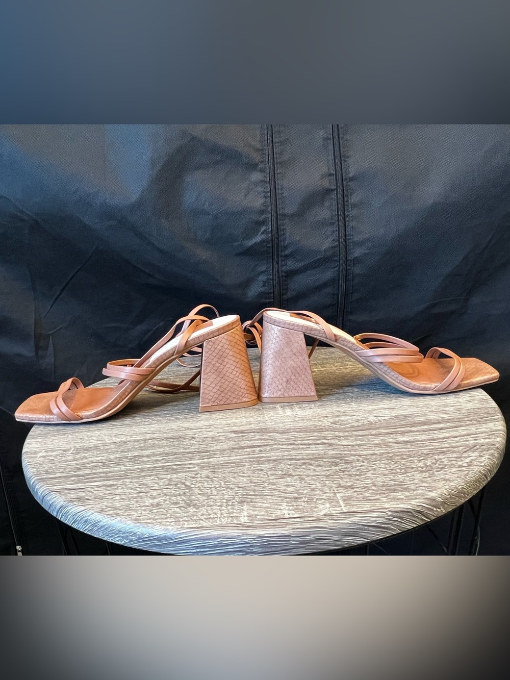Anthropologie Dolce Vita Clear Paxx Luggage Stella Heels- Size 8.5 - Picture 13 of 15
